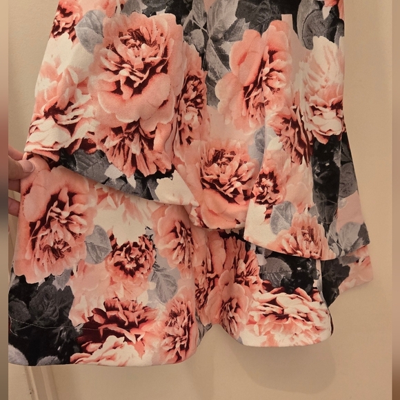 Floral Sleeveless Dress - Pink and Black - Picture 4 of 8